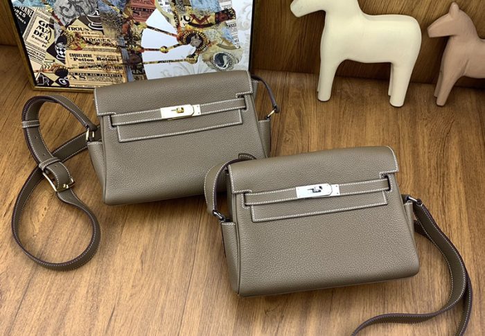 エルメス ケリーメッセンジャー PM エトゥープ ヴォー・エヴァーカラー シルバー金具 ケリー メッセンジャー PM 定価