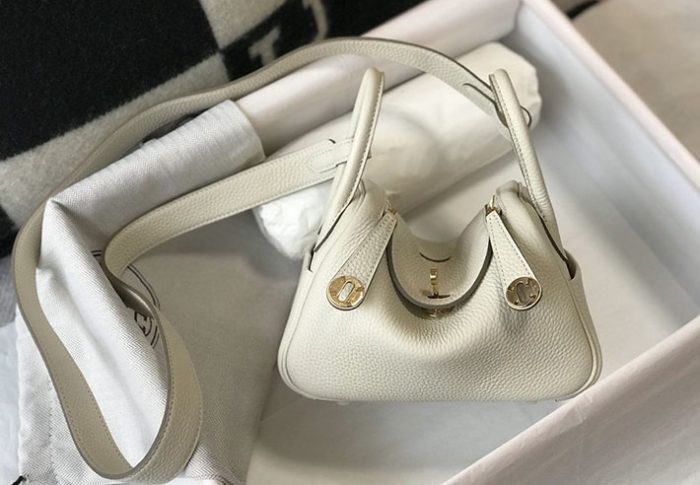 エルメスブログ エルメス リンディ ミニ20 トリヨンクレマンス クレ ゴールド金具 K:2025年