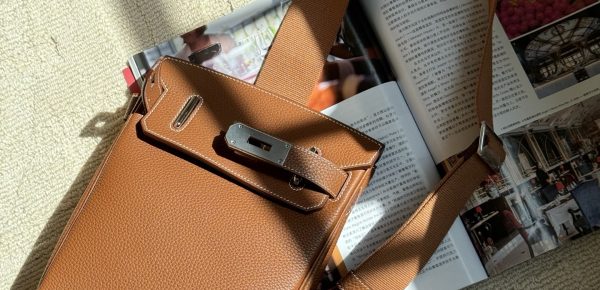 エルメス アッカド 定価 HERMES Hac a Dos PM Gold Brown アッカド PM ゴールド ブラウン