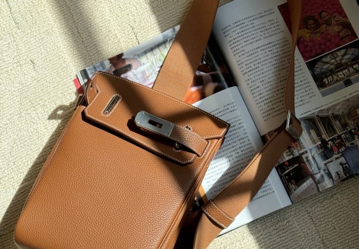 エルメス アッカド 定価 HERMES Hac a Dos PM Gold Brown アッカド PM ゴールド ブラウン