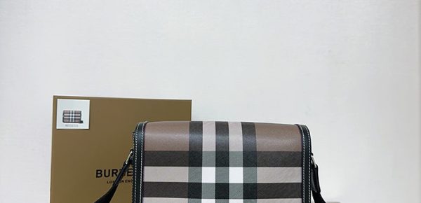 バーバリー チェックレザー ショルダーバッグ 8052804 バーバリー バッグ メンズ ビジネス