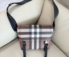 バーバリー ノートバッグ レザー ダークバーチブラウン 246357 バーバリー バッグ ショルダー