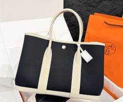 エルメス ガーデンパーティ 30 TPM ブラック/クレ トワルオフィシエ/ネゴンダ シルバー金具 エルメス トートバッグ 公式