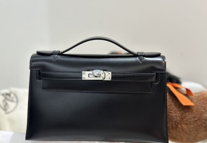 エルメス ハンドバッグ ポシェットケリー ブラック シルバー金具 スイフト G刻印 黒 HERMES エルメス ポシェット ケリー 定価
