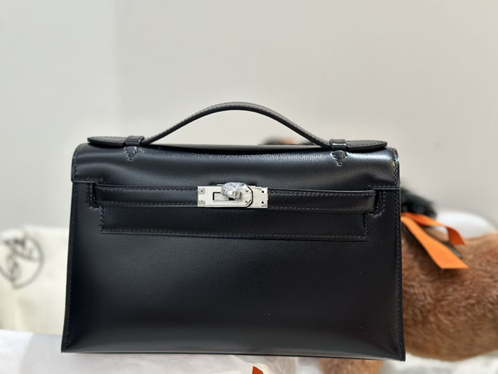 エルメス ハンドバッグ ポシェットケリー ブラック シルバー金具 スイフト G刻印 黒 HERMES エルメス ポシェット ケリー 定価